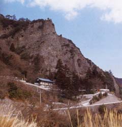 清 滝 山